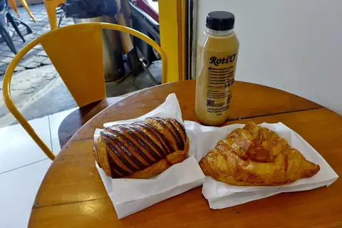 Corner Cake Shop photo 4